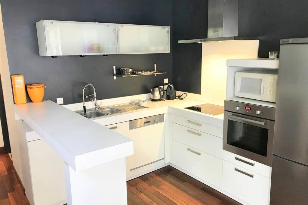 Appartement Loft Hyper Centre Reims 6 pers avec Parking Extérieur photo